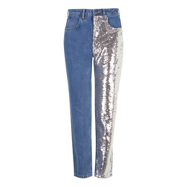 Pull & Bear Launches Its New Party Collection , Full of Details for Casual , Fun Nights Out